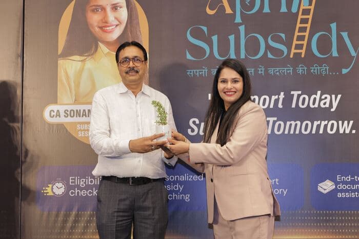 CA Sonam Khandelwal at an Apni Subsidy recognition event